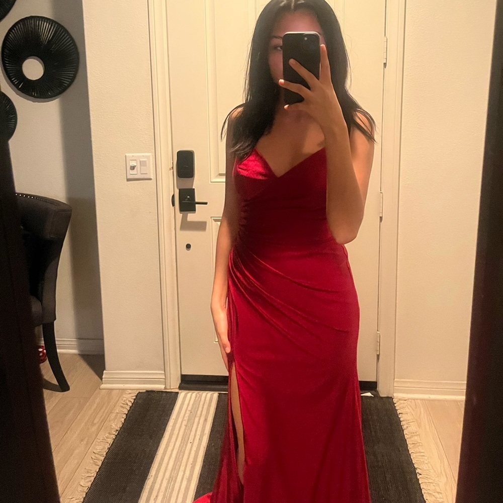 Red prom dress - Picture 2 of 5